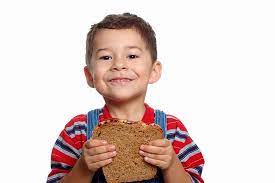 Cómo preparar meriendas veganas para niños en edad escolar