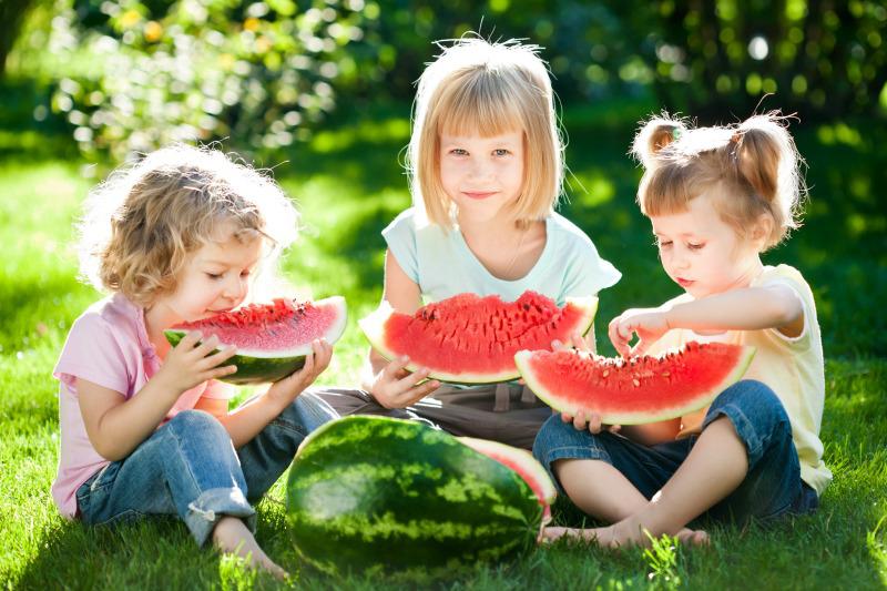 Consejos para hacer snacks veganos y saludables para tus hijos